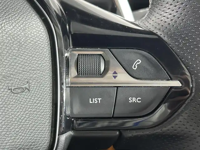 プジョー ５００８ GT ブルーHDi 佐賀県 2019(令1)年 7.7万km アマゾナイトグレー 純正9.2インチディプレイオーディオ/ＡＭ/ＦＭ/Bluetooth/サンルーフ/バック・フロントカメラ/クルーズコントロール(追従あり)/前後ドライブレコーダー/衝突被害軽減システム/ブラインドスポットモニター/レーンアシスト/パワーバックドア/パワーシート/シートメモリ/シートヒーター/ダウンヒルアシストコントロール/ルーフレール/ETC/LEDヘッドライト/フォグランプ/オートエアコン/盗難防止装置/横滑り防止装置/車線逸脱警報/オートライト/オートマチックハイビーム/スマートキー/スペアキー有/プッシュスタート/純正フロアマット/純正18インチアルミホイール	/パドルシフト/電子パーキング/ステアリングスイッチ/電動格納ミラー/コーナーセンサー