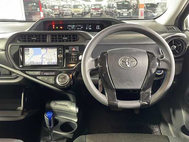 トヨタ アクア S スタイルブラック 福岡県 2017(平29)年 5万km ダークブルーマイカ 純正ナビ/Bluetooth/ワンセグ/シートヒーター(運転席+助手席)/前方ドライブレコーダー/衝突被害軽減システム/横滑り防止装置/レーンキープアシスト/Wエアバッグ/ETC/純正アルミホイール/純正フロアマット/バックカメラ/nanoe/スペアキー/スマートキー/プッシュスタート/AAC