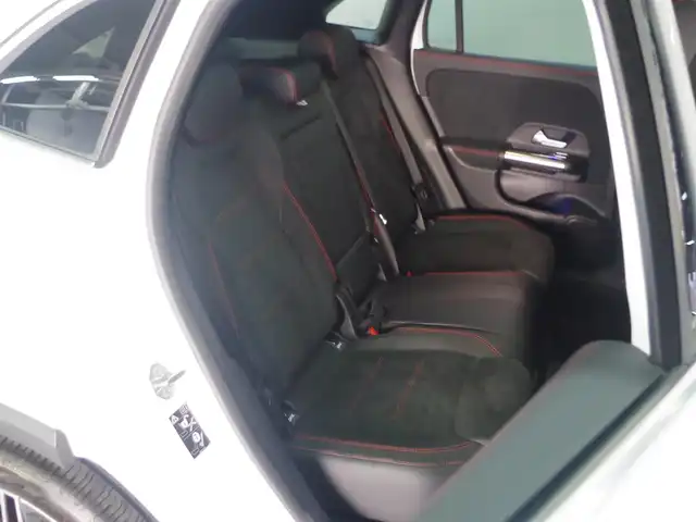 メルセデス・ベンツ Ｍ・ベンツ ＧＬＡ２００ｄ 4マチック AMGライン 兵庫県 2022(令4)年 0.7万km ポーラホワイト ワンオーナー/サンルーフ/純正ナビ/地デジTV/全方位カメラ/ACC/BSM/LKA/ETC2.0/純正ドラレコ前後カメラ/フロントシートヒーター/アンビエントライト/パワーバックドア/ハーフレザーシート
