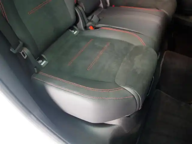 メルセデス・ベンツ Ｍ・ベンツ ＧＬＡ２００ｄ 4マチック AMGライン 兵庫県 2022(令4)年 0.7万km ポーラホワイト ワンオーナー/サンルーフ/純正ナビ/地デジTV/全方位カメラ/ACC/BSM/LKA/ETC2.0/純正ドラレコ前後カメラ/フロントシートヒーター/アンビエントライト/パワーバックドア/ハーフレザーシート