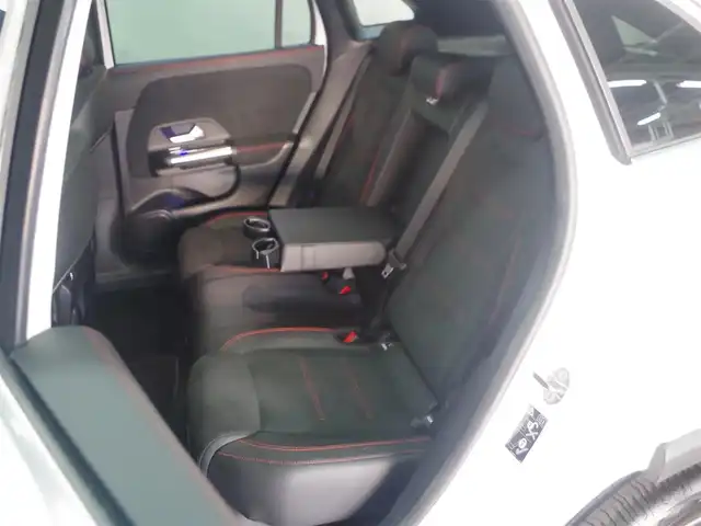 メルセデス・ベンツ Ｍ・ベンツ ＧＬＡ２００ｄ 4マチック AMGライン 兵庫県 2022(令4)年 0.7万km ポーラホワイト ワンオーナー/サンルーフ/純正ナビ/地デジTV/全方位カメラ/ACC/BSM/LKA/ETC2.0/純正ドラレコ前後カメラ/フロントシートヒーター/アンビエントライト/パワーバックドア/ハーフレザーシート