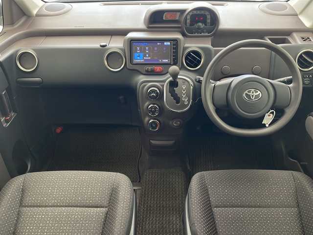 トヨタ スペイド F 沖縄県 2015(平27)年 6.8万km ブラックマイカ 純正ナビ(NSCP-W64)/（ＴＶ　CD再生　Ｂｌｕｅｔｏｏｔｈ接続）/バックカメラ/ＥＴＣ/パワースライドドア/純正フロアマット/キーレスエントリー/横滑り防止装置/パワーステアリング/パワーウィンドウ/ドアバイザー