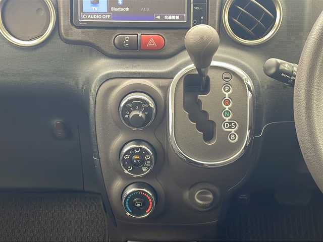 トヨタ スペイド F 沖縄県 2015(平27)年 6.8万km ブラックマイカ 純正ナビ(NSCP-W64)/（ＴＶ　CD再生　Ｂｌｕｅｔｏｏｔｈ接続）/バックカメラ/ＥＴＣ/パワースライドドア/純正フロアマット/キーレスエントリー/横滑り防止装置/パワーステアリング/パワーウィンドウ/ドアバイザー