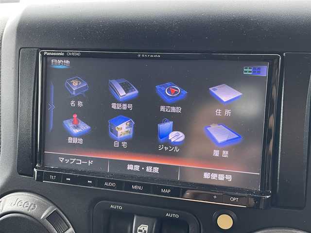 クライスラー・ジープ ジープ ラングラー スポーツ 宮崎県 2011(平23)年 5.9万km 緑 社外ナビ「CN-RE04D」/(AM.FM.Bluetooth.DVD.CD)/フルセグTV/4WD/オープンカー/MTモード付AT/サイドカメラ/ETC/クルーズコントロール/電格ミラー/パワーウィンドウ/パワーステアリング/背面タイヤ/ベンチシート/横滑り防止機能/ダウンヒルアシストコントロール