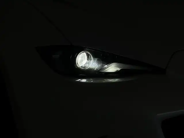 マツダ ロードスター S 群馬県 2024(令6)年 1.3万km スノーフレイクホワイトパールマイカ 6速マニュアル/純正8.8インチマツダコネクトナビ/・Bluetooth/USB/AM/FM/Alexa/Apple Car Play/Android Auto/スマートブレーキサポート/ブラインドスポットモニタリング/後側方接近車両通知/車線逸脱警報システム/ドライバーアテンションアラート/リヤパーキングセンサー/ハイビーム・コントロールシステム/ステアリングリモコン/プッシュスタート/スペアキー/ドライブレコーダー