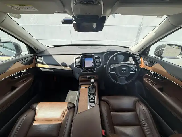 ボルボ ＸＣ９０ D5 AWD インスクリプション 千葉県 2020(令2)年 6.8万km グレー 純正ナビ/ハーマンカードン/CD/DVD/Bluetooth/AppleCarPlay/AndroidAuto/ビルトインETC/ヘッドアップディスプレイ/電動パーキングブレーキ/オートホールド/ステアリングヒーター/D+N席電動シート/D+N席シートヒーター/D+N席エアーシート/前後コーナーセンサー/純正フロアマット/純正アルミホイール