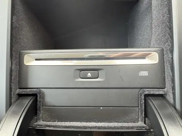 ボルボ ＸＣ９０ D5 AWD インスクリプション 千葉県 2020(令2)年 6.8万km グレー 純正ナビ/ハーマンカードン/CD/DVD/Bluetooth/AppleCarPlay/AndroidAuto/ビルトインETC/ヘッドアップディスプレイ/電動パーキングブレーキ/オートホールド/ステアリングヒーター/D+N席電動シート/D+N席シートヒーター/D+N席エアーシート/前後コーナーセンサー/純正フロアマット/純正アルミホイール
