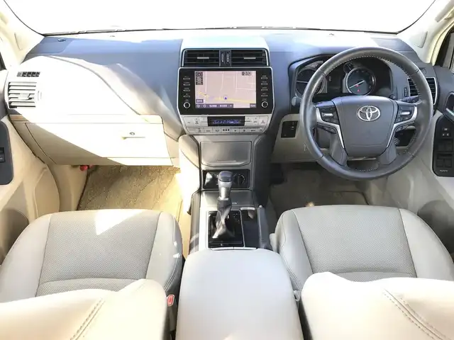 トヨタ ランドクルーザー プラド TX Lパッケージ 鳥取県 2021(令3)年 4.2万km ホワイトパールクリスタルシャイン ワンオーナー/４・W・D・ディーゼルターボ/純正9インチナビ/BT/USB/Miracast/パノラミックビューモニター/ムーンルーフ/チルトアップ/ダウン/トヨタセーフティセーフティ/レーダークルーズコントロール/レーンキープアシスト/クリアランスソナー/ETC2.0/前席パワーシート/電動格納サードシート/ＬＥＤヘットライト/フォグライト/純正17インチアルミホイール/ルーフレール/プッシュエンジンスタート/スペアキー