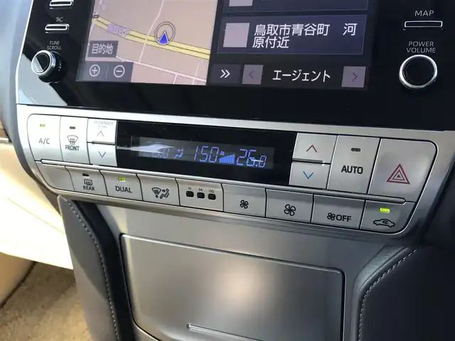 トヨタ ランドクルーザー プラド TX Lパッケージ 鳥取県 2021(令3)年 4.2万km ホワイトパールクリスタルシャイン ワンオーナー/４・W・D・ディーゼルターボ/純正9インチナビ/BT/USB/Miracast/パノラミックビューモニター/ムーンルーフ/チルトアップ/ダウン/トヨタセーフティセーフティ/レーダークルーズコントロール/レーンキープアシスト/クリアランスソナー/ETC2.0/前席パワーシート/電動格納サードシート/ＬＥＤヘットライト/フォグライト/純正17インチアルミホイール/ルーフレール/プッシュエンジンスタート/スペアキー