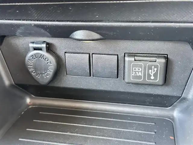 トヨタ ライズ G 大阪府 2020(令2)年 5.2万km ナチュラルベージュマイカM スマートアシスト　/純正ナビ　/フルセグＴＶ／Ｂｌｕｅｔｏｏｔｈ／/ＵＳＢ／アップルカープレイ　/バックカメラ　/ＭＴモード付ＡＴ　/追従型クルーズコントロール/ＢＳＭ　/ビルトインETC　/前後ドライブレコーダー　/純正フロアマット　