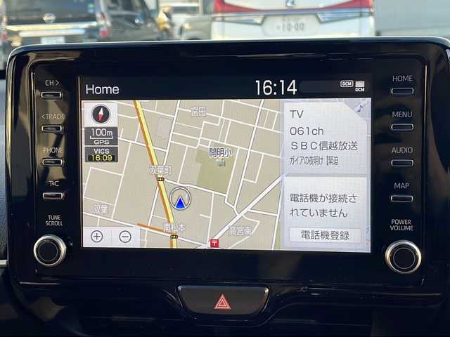 トヨタ ヤリスクロス ハイブリッド Z アドベンチャー 長野県 2023(令5)年 1.3万km ブラックマイカ/プラチナホワイトパールマイカ 禁煙車/純正8インチディスプレイオーディオ/（ナビ機能付/フルセグTV/Bluetooth）/セーフティセンス/・プリクラッシュセーフティ/・レーントレーシングアシスト/・レーダークルーズコントロール/・オートマチックハイビーム/・ロードサインアシスト/・先行車発進告知機能/・セカンダリーコリジョンブレーキ/・インテリジェントクリアランスソナー/パノラミックビューモニター/ビルトインETC/ハーフレザーシート/運転席パワーシート/前席シートヒーター/革巻きステアリング/ステアリングスイッチ/電動パーキングブレーキ/ブレーキホールド/LEDヘッドライト/オートライト/スマートキー/Pスタート/電動格納ミラー/ルーフレール/純正18インチAW/純正フロアマット/純正ドアバイザー