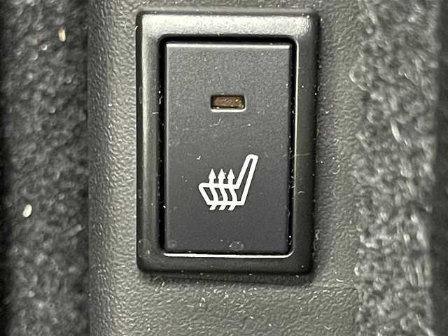 スズキ ソリオ バンディット HV MV 岡山県 2025(令7)年 0.3万km ピュアホワイトパール/ガンメタリック2トーン ワンオーナー　/純正9型ディスプレイオーディオ　/　「ナビ/BT/フルセグ/CD/DVD/Carplay」/全方位カメラ　/ブラインドスポットモニター/両側パワースライドドア/前席シートヒーター/レーダークルーズコントロール　/オートハイビーム/ＬＥＤヘッドライト　/ドライブレコーダー/衝突被害軽減システム/ヘッドアップディスプレイ/オートブレーキホールド/プッシュスタート/スマートキー×２/保証書/取扱説明書/ナビ取扱説明書