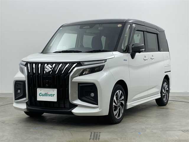 スズキ ソリオ バンディット HV MV 岡山県 2025(令7)年 0.3万km ピュアホワイトパール/ガンメタリック2トーン ワンオーナー　/純正9型ディスプレイオーディオ　/　「ナビ/BT/フルセグ/CD/DVD/Carplay」/全方位カメラ　/ブラインドスポットモニター/両側パワースライドドア/前席シートヒーター/レーダークルーズコントロール　/オートハイビーム/ＬＥＤヘッドライト　/ドライブレコーダー/衝突被害軽減システム/ヘッドアップディスプレイ/オートブレーキホールド/プッシュスタート/スマートキー×２/保証書/取扱説明書/ナビ取扱説明書