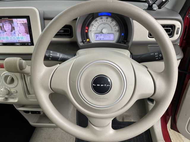 スズキ ラパン G 道央・札幌 2017(平29)年 3.6万km フェニックスレッドパール ・4WＤ/スズキ セーフティ サポート/・デュアルセンサーブレーキサポート/・車線逸脱警報機能・ふらつき警報機能: /・社外メモリナビ/・CD/DVD/SD/ワンセグTV/・バックカメラ/・ETC/・横滑り防止装置/・MTモード付AT/・シートヒーター/ベンチシート/・ヘッドライトレベライザー/・ドアバイザー/社外フロアマット/・プッシュスタート/スマートキー