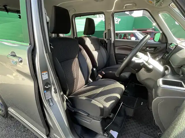 スズキ ソリオ バンディット HV MV 東京都 2021(令3)年 2.5万km プレミアムシルバーメタリック 外部検査実施済み/ワンオーナー/純正9インチメモリナビ/(フルセグ/DVD/CD/スマートフォン連携機能)/アラウンドビューモニター/セーフティーサポート/・アダプティブクルーズコントロール/・デュアルカメラブレーキサポート/・車線逸脱警報機能/・前後方誤発進抑制機能/・後退時ブレーキサポート/・リアパーキングセンサー/ヘッドアップディスプレイ/両側パワースライドドア/LEDライト/純正フロアマット/ロールサンシェード/前後ドライブレコーダー(DRV-MR450)/ETC/取扱説明書/保証書/スペアキー×1