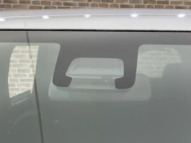 スズキ ワゴンＲ HYBRID FX 岩手県 2019(平31)年 2万km シルキーシルバーメタリック ４WD/セーフティパッケージ/デュアルセンサーブレーキサポート/車線逸脱警報/誤発進抑制機能/ハイビームアシスト/先行車発信お知らせ機能/横滑り防止装置/アイドリングストップ/ヘッドアップディスプレイ/前席シートヒーター/純正オプション１DINKENWOODオーディオ/ヘッドライトレベライザー/オートライト/助手席アンダーボックス/オートエアコン/１４インチスチールホイール/純正ホイールキャップ/純正フロアマット