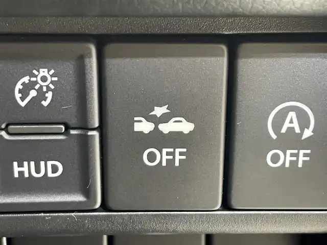 スズキ ワゴンＲ HYBRID FX 岩手県 2019(平31)年 2万km シルキーシルバーメタリック ４WD/セーフティパッケージ/デュアルセンサーブレーキサポート/車線逸脱警報/誤発進抑制機能/ハイビームアシスト/先行車発信お知らせ機能/横滑り防止装置/アイドリングストップ/ヘッドアップディスプレイ/前席シートヒーター/純正オプション１DINKENWOODオーディオ/ヘッドライトレベライザー/オートライト/助手席アンダーボックス/オートエアコン/１４インチスチールホイール/純正ホイールキャップ/純正フロアマット