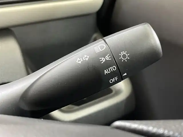 スズキ ワゴンＲ HYBRID FX 岩手県 2019(平31)年 2万km シルキーシルバーメタリック ４WD/セーフティパッケージ/デュアルセンサーブレーキサポート/車線逸脱警報/誤発進抑制機能/ハイビームアシスト/先行車発信お知らせ機能/横滑り防止装置/アイドリングストップ/ヘッドアップディスプレイ/前席シートヒーター/純正オプション１DINKENWOODオーディオ/ヘッドライトレベライザー/オートライト/助手席アンダーボックス/オートエアコン/１４インチスチールホイール/純正ホイールキャップ/純正フロアマット