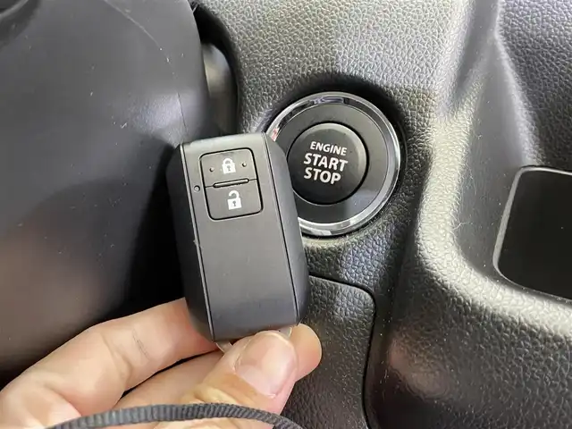 スズキ ワゴンＲ HYBRID FX 岩手県 2019(平31)年 2万km シルキーシルバーメタリック ４WD/セーフティパッケージ/デュアルセンサーブレーキサポート/車線逸脱警報/誤発進抑制機能/ハイビームアシスト/先行車発信お知らせ機能/横滑り防止装置/アイドリングストップ/ヘッドアップディスプレイ/前席シートヒーター/純正オプション１DINKENWOODオーディオ/ヘッドライトレベライザー/オートライト/助手席アンダーボックス/オートエアコン/１４インチスチールホイール/純正ホイールキャップ/純正フロアマット