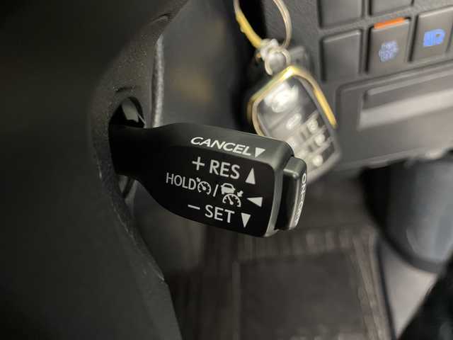 トヨタ アルファードハイブリット S タイプゴールド 長野県 2020(令2)年 2.7万km ホワイトパールクリスタルシャイン 4WD/純正メモリナビ&フルセグTV&USB&BT/トヨタセーフティセンス/アダプティブクルーズコントロール/レーントレーシングアシスト/プリクラッシュセーフティ/クリアランスソナー/パーキングサポートブレーキ/オートマチックハイビーム/ロードサインアシスト/純正前方ドライブレコーダー/両側パワースライドドア/パワーバックドア/ハーフレザーシート/ウォークスルー/2列目オットマン/バックカメラ/ビルトインETC/三眼LEDヘッドライト/オートライト/フロントフォグランプ/電動格納ミラー/ウィンカーミラー/電動ホールド/オートホールド/純正17インチAW装着/純正フロアマット/純正ドアバイザー/プッシュスタート/スマートキー/スペアキー1本/取扱説明書