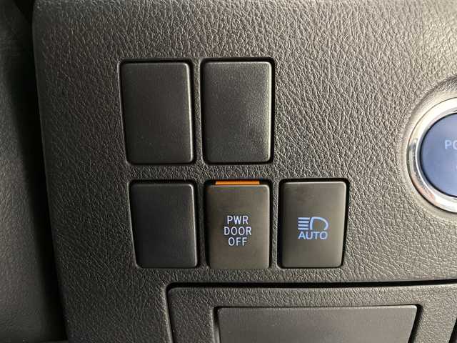 トヨタ アルファードハイブリット S タイプゴールド 長野県 2020(令2)年 2.7万km ホワイトパールクリスタルシャイン 4WD/純正メモリナビ&フルセグTV&USB&BT/トヨタセーフティセンス/アダプティブクルーズコントロール/レーントレーシングアシスト/プリクラッシュセーフティ/クリアランスソナー/パーキングサポートブレーキ/オートマチックハイビーム/ロードサインアシスト/純正前方ドライブレコーダー/両側パワースライドドア/パワーバックドア/ハーフレザーシート/ウォークスルー/2列目オットマン/バックカメラ/ビルトインETC/三眼LEDヘッドライト/オートライト/フロントフォグランプ/電動格納ミラー/ウィンカーミラー/電動ホールド/オートホールド/純正17インチAW装着/純正フロアマット/純正ドアバイザー/プッシュスタート/スマートキー/スペアキー1本/取扱説明書