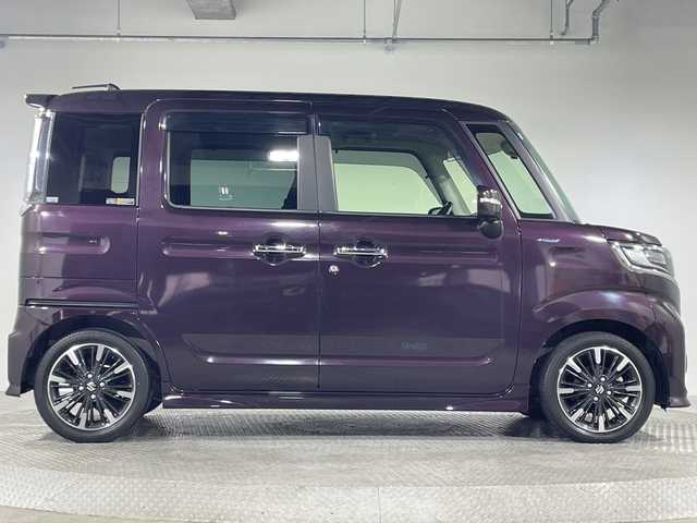 スズキ スペーシア 神奈川県 2021(令3)年 4.1万km ムーンライトバイオレットPM デュアルブレーキサポート/誤発進抑制機能(前後)/後退時ブレーキサポート/リアパーキングセンサー/車線逸脱警報機能/車線逸脱抑制機能/先行車発進お知らせ/標識認識機能/ヘッドアップディスプレイ/ふらつき警報/ハイビームアシスト/アダプティブクルーズコントロール/両側パワースライドドア/全方位モニター/純正８インチナビ(CN-RZ865)/CD/DVD/BT/DTV/USB/SD/ステアリングオーディオスイッチ/ハーフレザーシート/運転席シートヒーター/前後ドラレコ/純正15inアルミホイール/純正フロアマット/LEDヘッドライト/LEDフォグランプ/アイドリングストップ