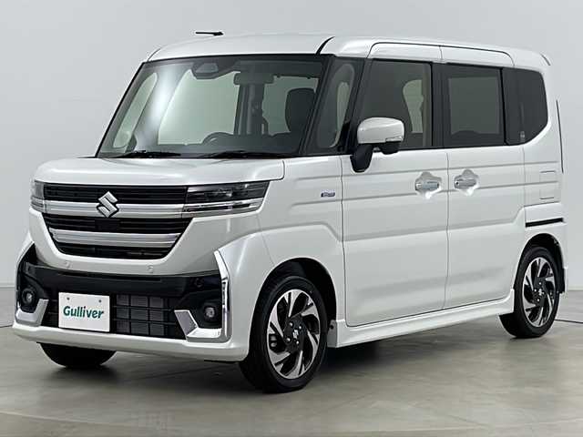 スズキ スペーシア カスタム HYBRID XS ターボ 道央・札幌 2024(令6)年 0.1万km未満 ピュアホワイトP ・4WD/・純正ディスプレイオーディオフルセグ&BT&AndroidAuto&AppleCarPlay/・両側パワースライドドア/・ヘッドアップディスプレイ/・デュアルセンサーブレーキサポート/・ふらつき警報/・車線逸脱抑制/・低車速支援/・クルーズコントロール/・標識認識機能/・全方位カメラ/・パドルシフト/・革巻きステアリング/・ステアリングスイッチ/・ステアリングヒーター/・ハーフレザーシート/・シートヒーター/・ミラーヒーター/・オートマチックハイビーム/・オートライト/・LEDヘッドライト/・LEDフォグ/・ヘッドライトレベライザー/・横滑り防止