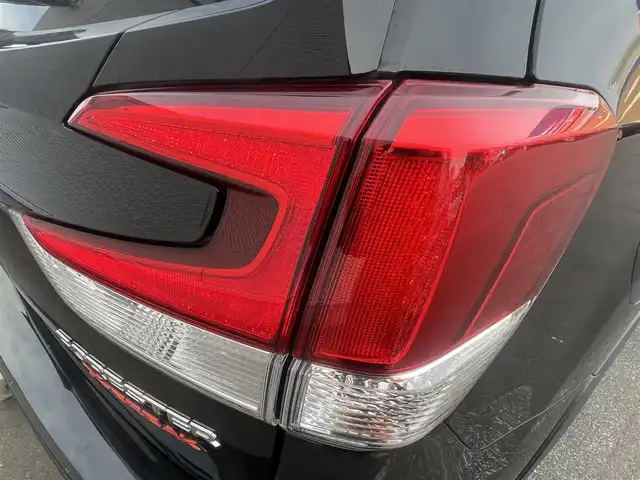 スバル フォレスター X－ブレイク 秋田県 2019(令1)年 9.3万km クリスタルブラックシリカ 純正ナビ/衝突軽減システム/LEDヘッドライト/４WD/フルセグ/バックカメラ/スマートキー/前席パワーシート/メモリー付パワーシート/全席シートヒーター/アイドリングストップ/コーナーセンサー/プッシュスタート/レーンキープアシスト/クルーズコントロール/パドルシフト/ヒルアシストコントロール/ブラインドスポットモニター/ルーフレール/ステアリングスイッチ/ステアリングヒーター/ドライブレコーダー/純正フロアマット/純正ドアバイザー/オートライト/オートエアコン/パワーステアリング/パワーウィンドウ/レベライザー/電動格納ウィンカーミラー/横滑り防止/盗難防止装置/保証書/取扱説明書/記録簿