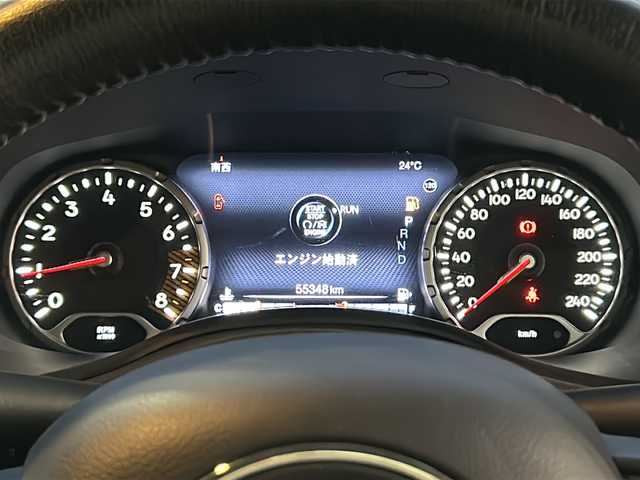 クライスラー・ジープ ジープ レネゲード リミテッド 茨城県 2020(令2)年 5.6万km パール 純正ナビゲーションシステム/【地デジTV・BT・ラジオ再生】/アダプティブクルーズコントロール/黒革レザーシート/パワーシート/シートヒーター/ステアリングヒーター/バックカメラ/オートライト/LEDヘッドライト/純正17inアルミホイール/フロアマット/スマートキー/保証書/取扱説明書