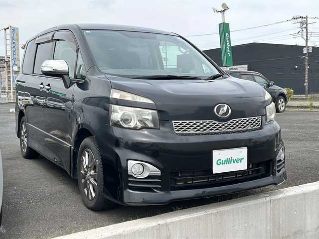 トヨタ ヴォクシー ZS 煌 茨城県 2010(平22)年 9.8万km ブラック 純正メモリナビ[NSDN-W60]/(CD・DVD・ワンセグTV・バックカメラ)/両側パワースライドドア/ETC/純正16インチアルミホイール/純正フロアマット/スマートキー/プッシュスタート/保証書/取扱説明書/記録簿