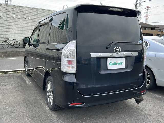 トヨタ ヴォクシー ZS 煌 茨城県 2010(平22)年 9.8万km ブラック 純正メモリナビ[NSDN-W60]/(CD・DVD・ワンセグTV・バックカメラ)/両側パワースライドドア/ETC/純正16インチアルミホイール/純正フロアマット/スマートキー/プッシュスタート/保証書/取扱説明書/記録簿
