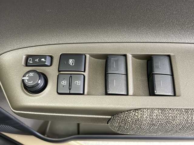 トヨタ シエンタ Z 長野県 2023(令5)年 0.5万km ベージュ ワンオーナー/純正メモリナビ&フルセグTV&USB&BT/トヨタセーフティセンス/アダプティブクルーズコントロール/レーンディパーチャーアラート/プリクラッシュセーフティ/ブラインドスポットモニター/プロアクティブドライビングアシスト/リアクロストラフィックアラート/パーキングサポートブレーキ/ロードサインアシスト/オートマチックハイビーム/先行車発進告知/両側パワースライドドア/ステアリングスイッチ/全方位カメラ/ビルトインETC2.0/LEDヘッドライト/オートライト/電動格納ミラー/ウィンカーミラー/ドアミラーヒーター/社外15インチAW付サマータイヤ装着/社外15インチAW付スタッドレス積込/純正フロアマット/純正ドアバイザー/プッシュスタート/スマートキー/スペアキー1本/取扱説明書/保証書