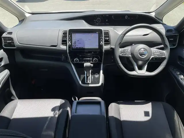 日産 セレナ ハイウェイスター Vセレクション 福岡県 2018(平30)年 7.9万km ブリリアントホワイトパール 360°セーフティアシスト/横滑り防止/バックカメラ/アラウンドビゥーモニター/ドラレコ/コーナーセンサー/SDナビ/フルセグTV/Bluetooth/SD/後席モニター/純正アルミホイール/純正フロアマット/ビルトインETC/ウォークスルー