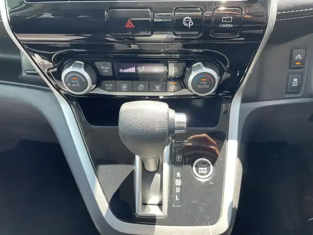 日産 セレナ ハイウェイスター Vセレクション 福岡県 2018(平30)年 7.9万km ブリリアントホワイトパール 360°セーフティアシスト/横滑り防止/バックカメラ/アラウンドビゥーモニター/ドラレコ/コーナーセンサー/SDナビ/フルセグTV/Bluetooth/SD/後席モニター/純正アルミホイール/純正フロアマット/ビルトインETC/ウォークスルー