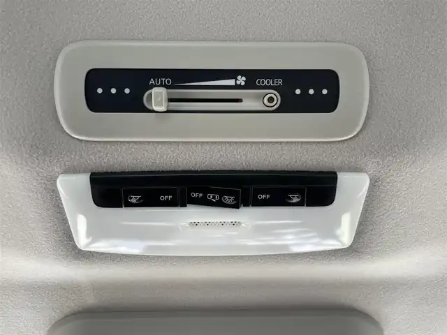 日産 セレナ ハイウェイスター Vセレクション 福岡県 2018(平30)年 7.9万km ブリリアントホワイトパール 360°セーフティアシスト/横滑り防止/バックカメラ/アラウンドビゥーモニター/ドラレコ/コーナーセンサー/SDナビ/フルセグTV/Bluetooth/SD/後席モニター/純正アルミホイール/純正フロアマット/ビルトインETC/ウォークスルー