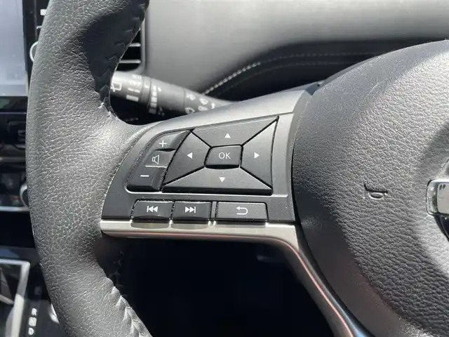日産 セレナ ハイウェイスター Vセレクション 福岡県 2018(平30)年 7.9万km ブリリアントホワイトパール 360°セーフティアシスト/横滑り防止/バックカメラ/アラウンドビゥーモニター/ドラレコ/コーナーセンサー/SDナビ/フルセグTV/Bluetooth/SD/後席モニター/純正アルミホイール/純正フロアマット/ビルトインETC/ウォークスルー