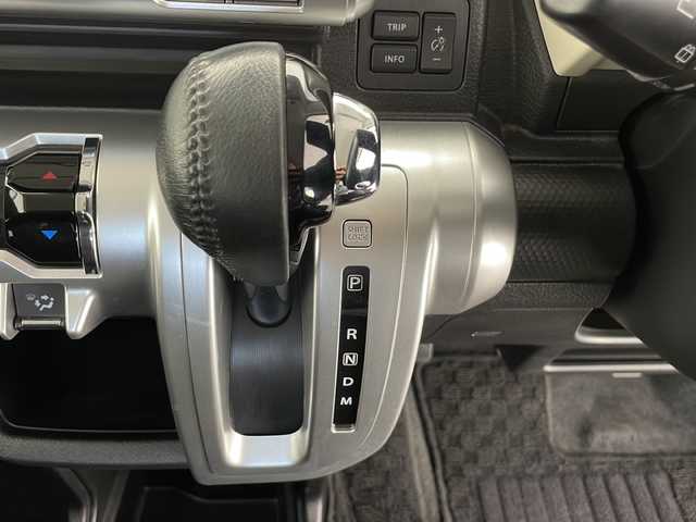 スズキ クロスビー HYBRID MZ 長野県 2018(平30)年 4.1万km ピュアホワイトP 4WD/純正ナビ/ドライブレコーダー/シートヒーター/グリップコントロール/ステアリングスイッチ/パドルシフト/電格ミラー/LEDヘッドライト/オートライト/プッシュスタート/純正フロアマット/アイドリングストップ/スマートキー