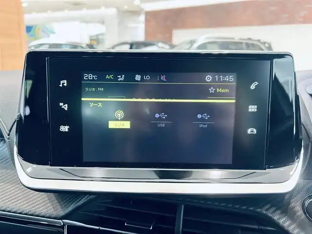 プジョー プジョー ２０８ GT 大阪府 2021(令3)年 0.4万km BLANC NACRE ハーフレザー/シートヒーター/ACC/純正ディスプレイオーディオ/applecarplay/バックカメラ/純正17インチAW/LEDヘッドライト/クリアランスソナー/ブラインドスポット/ワイヤレス充電
