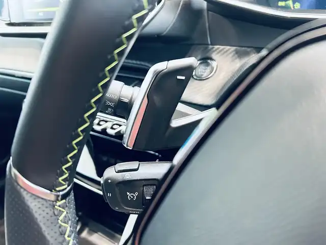プジョー プジョー ２０８ GT 大阪府 2021(令3)年 0.4万km BLANC NACRE ハーフレザー/シートヒーター/ACC/純正ディスプレイオーディオ/applecarplay/バックカメラ/純正17インチAW/LEDヘッドライト/クリアランスソナー/ブラインドスポット/ワイヤレス充電