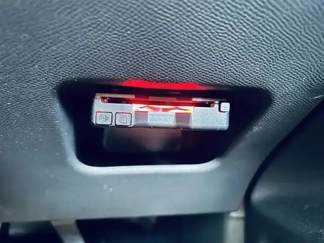 プジョー プジョー ２０８ GT 大阪府 2021(令3)年 0.4万km BLANC NACRE ハーフレザー/シートヒーター/ACC/純正ディスプレイオーディオ/applecarplay/バックカメラ/純正17インチAW/LEDヘッドライト/クリアランスソナー/ブラインドスポット/ワイヤレス充電