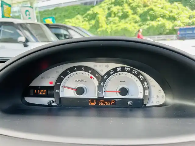 トヨタ シエンタ DICE リミテッド 神奈川県 2013(平25)年 5.8万km ボルドーマイカメタリック 純正メモリナビ/・CD/DVD/Bluetooth/バックカメラ/純正HIDヘッドライト/フォグランプ/片側PSドア/ETC/ドアバイザー/3列シート/チップアップシート/電格ミラー/革巻きステアリング/スペアキー×１/取扱説明書/保証書
