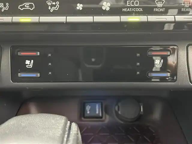 トヨタ ＲＡＶ４ G Zパッケージ 岡山県 2022(令4)年 7.3万km アティチュードブラックマイカ 純正９インチナビ/【Bluetooth/フルセグTV/CD/Carplay/USB接続】/型番:NSZT-Y68T/モデリスタエアロ（前/横）/デジタルインナーミラー/ステアリングヒーター/前席ベンチレーション/運転席パワーシート/シートメモリー/レーダークルーズコントロール/バックカメラ　/ＬＥＤヘッドライト/オートハイビーム/ビルトインＥＴＣ/オートブレーキホールド/ブラインドスポットモニター/踏み間違い防止装置