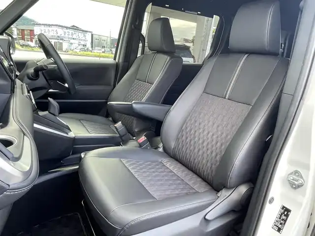 トヨタ ノア ハイブリッド S－Z 福岡県 2024(令6)年 0.9万km ホワイトパールクリスタルシャイン ワンオーナー/モデリスタエアロ【フロント・サイド・リア】/純正１４インチフリップダウンモニター【V14T-R72R】/純正10.5インチディスプレイオーディオ/(ナビ/USB/HDMI/AM/FM/Bluetooth/CD/DVD/フルセグTV】/パノラミックビューモニター/ビルトインETC2.0/トヨタチームメイト/・アドバンスドドライブ/・アドバンスドパーク/快適利便パッケージHI/・ハンズフリーデュアルパワースライドドア/・パワーバックドア/・ナノイーX/・ステアリングヒーター/・キャプテンシート(２列目)/トヨタセーフティセンス/・PCS(プリクラッシュセーフティ)/・AHS(アダプティブハイビームアシスト)/・AHB(オートマチックハイビーム)/・LTA(レーントレーシングアシスト)/・LCA(レーンチェンジアシスト)/・LDA(レーンディパーチャーアラート)/・PDA(プロアクティブドライビングアシスト)/・FCTA(フロントクロストラフィックアラート)/・RSA(ロードサインアシスト)/・レーダークルーズコントロール/BSM(ブラインドスポットモニター)/RCTA(リヤクロストラフィックアラート)/RCD(レアカメラディレクション)/SEA(安心降車アシスト)