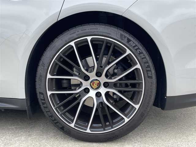 ポルシェ ポルシェ パナメーラ プラチナエディション 東京都 2022(令4)年 1.3万km グレー 外装色クレヨン/純正ナビ/ホワイトレザーシート/パノラマルーフ/360°カメラ/BOSEサウンド/ドライブレコーダー/パワーバックドア/Apple Car/Andoroido Auto