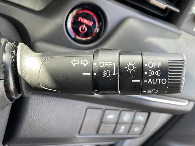 ホンダ ヴェゼル ハイブリッド e:HEV Z 新潟県 2022(令4)年 3.1万km プレミアムサンライトホワイトパール 純正メモリナビ/（BT／AM／FM／DVD）/バックカメラ/フルセグTV/黒ハーフレザー/シートヒーター（運転席＋助手席）/ステアリングヒーター/ステアリングスイッチ/パドルシフト/置き型充電/電動リアアゲート/クルーズコントロール/LEDヘッドライト/オートライト/夏タイヤ積載/ETC/ドライブレコーダー