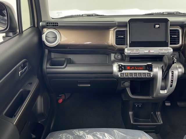 スズキ クロスビー HYBRID MZ 秋田県 2024(令6)年 0.1千km キャラバンアイボリーパールメタリック/メロウディープレッド2トーン ４WD/前席シートヒーター/後方コーナーセンサー/クルーズコントロール/車線逸脱警報/レーンキープアシスト/クリアランスソナー/衝突被害軽減システム/リアデアイサー/パドルシフト/純正AW/オートマチックハイビーム/LEDヘッドライト/スマートキー/スペアキー