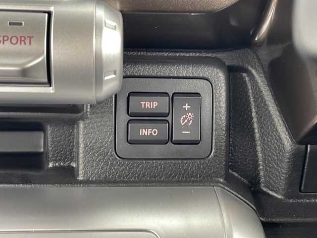 スズキ クロスビー HYBRID MZ 秋田県 2024(令6)年 0.1千km キャラバンアイボリーパールメタリック/メロウディープレッド2トーン ４WD/前席シートヒーター/後方コーナーセンサー/クルーズコントロール/車線逸脱警報/レーンキープアシスト/クリアランスソナー/衝突被害軽減システム/リアデアイサー/パドルシフト/純正AW/オートマチックハイビーム/LEDヘッドライト/スマートキー/スペアキー