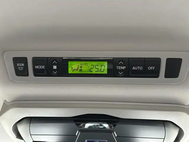 トヨタ ヴェルファイア 2．4Z 鹿児島県 2012(平24)年 13.3万km ブラック フリップダウンモニター/純正ナビ/　　CD/DVD/BT/フルセグ/左側パワースライドドア/HIDオートライト/純正18インチアルミホイール/ステアリングスイッチ/nanoeスイッチ/ECO MODEスイッチ/スマートキー