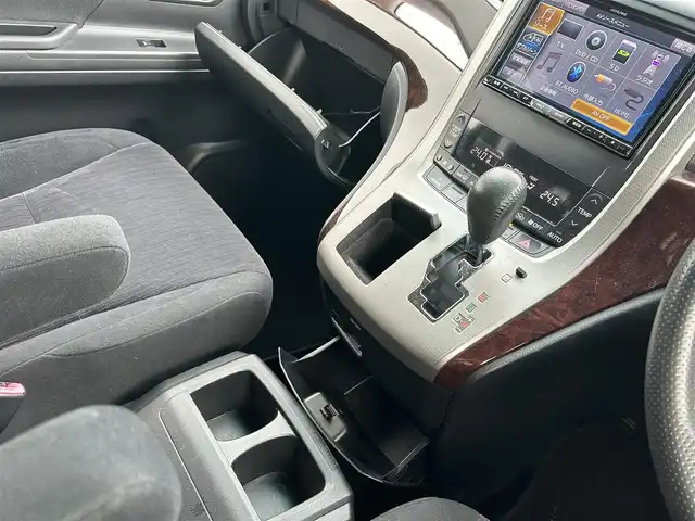 トヨタ ヴェルファイア 2．4Z 鹿児島県 2012(平24)年 13.3万km ブラック フリップダウンモニター/純正ナビ/　　CD/DVD/BT/フルセグ/左側パワースライドドア/HIDオートライト/純正18インチアルミホイール/ステアリングスイッチ/nanoeスイッチ/ECO MODEスイッチ/スマートキー