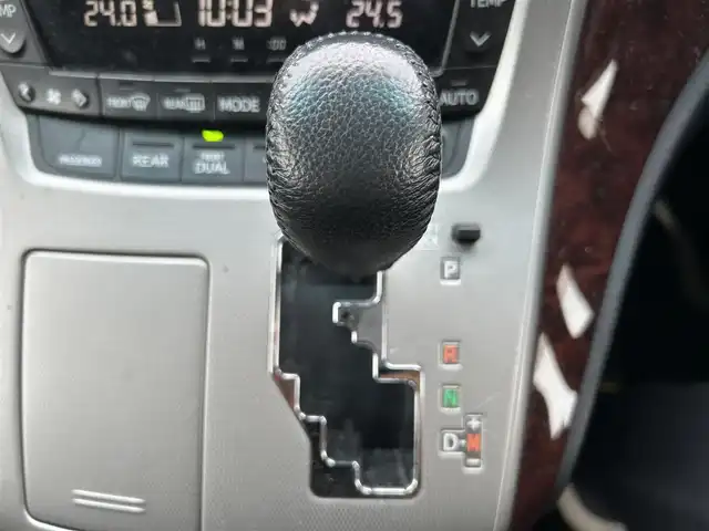 トヨタ ヴェルファイア 2．4Z 鹿児島県 2012(平24)年 13.3万km ブラック フリップダウンモニター/純正ナビ/　　CD/DVD/BT/フルセグ/左側パワースライドドア/HIDオートライト/純正18インチアルミホイール/ステアリングスイッチ/nanoeスイッチ/ECO MODEスイッチ/スマートキー